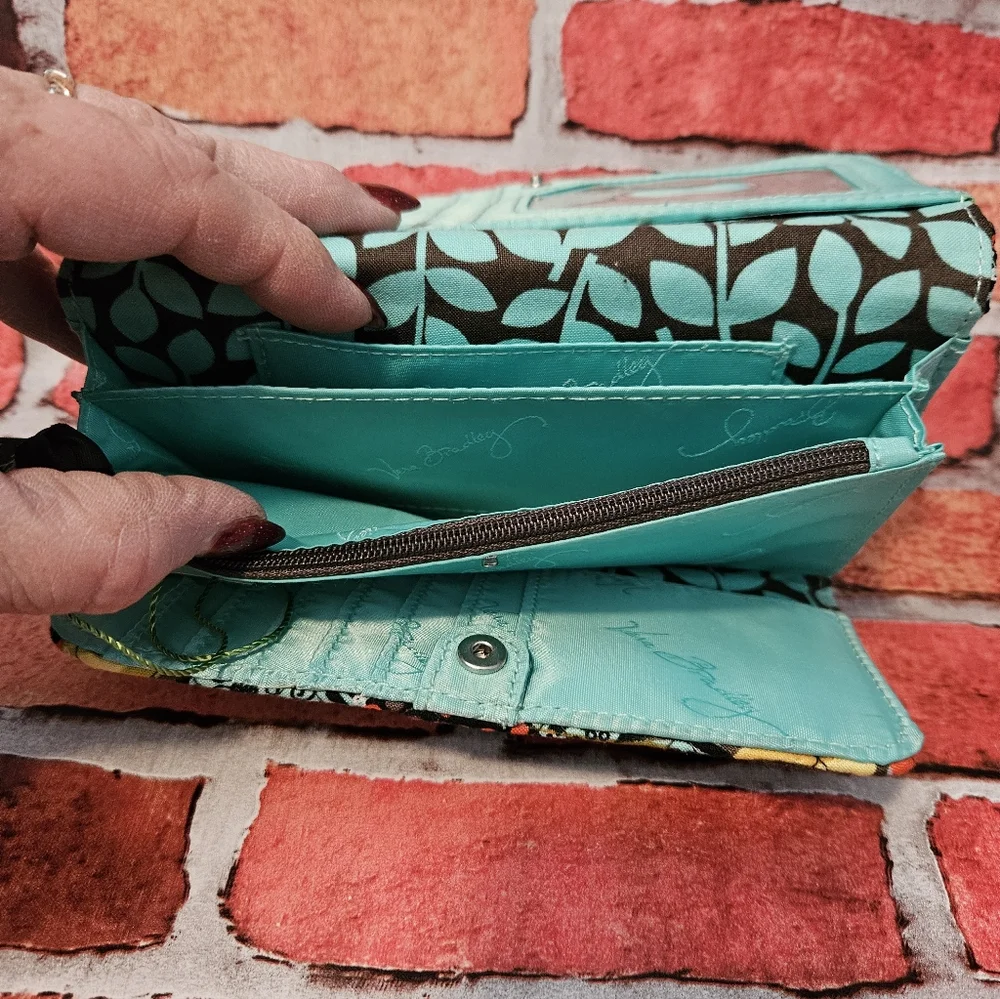 #571-Vera Bradley- Retired "Flower Shower" Pattern Quilted Wallet - Picture 6 of 9